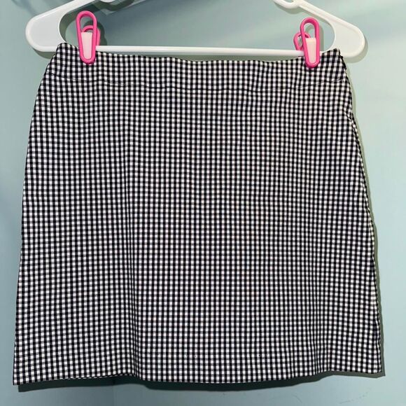 White House Black Market Dresses & Skirts - White House Black Market Gingham Mini Skirt – SZ 4 – Black & White Cotton Blend